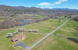 2915 Airport Road, MARBLE, NC 28905