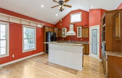 221 19th Street SW, Altoona, IA 50009