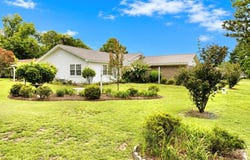 1806 Highland Dr, Elba, AL 36323