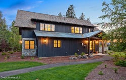 6431 S SETTLERS POND CT, Harrison, ID 83833