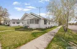 206 E 3rd N, St Anthony, ID 83445