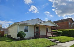 207 E Pearl Street, Wapakoneta, OH 45895
