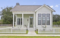 435 Bills Avenue, Ocean Springs, MS 39564