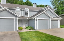6033 NE Moonstone Drive, Lee's Summit, MO 64064