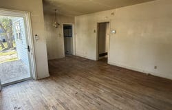 627 SW Oakley AVE, Topeka, KS 66606