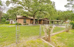 814 Branding Iron Trail, Granbury, TX 76049
