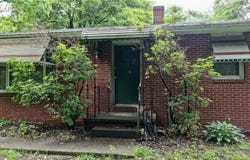 3686 Edison Street NW, Uniontown, OH 44685