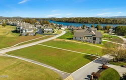 151 Gold Finch Lane, Vonore, TN 37885