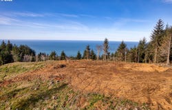 Hwy 101, Gold Beach, OR 97444