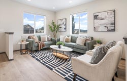10718 E AUGUSTA Rd, Spokane, WA 99207