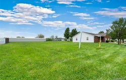 108 E Harrisonville Drive, Valmeyer, IL 62295