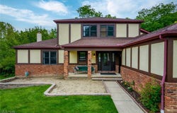 5810 Ely Vista Drive, Parma, OH 44129