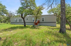 130 Leaning Oaks Circle, Seguin, TX 78155