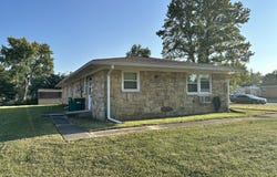 1215 Raymond Street, Plainfield, IN 46168