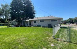 632 N Oak Street, Ainsworth, NE 69210