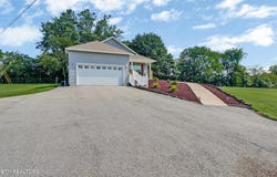 526 Turkey Oak Rd, Crossville, TN 38555