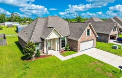 123 Highland Oaks Ave, Gray, LA 70359
