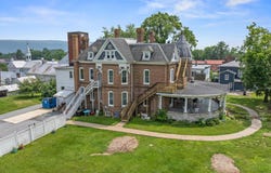 118 N MUHLENBERG STREET, WOODSTOCK, VA 22664