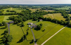 37 Timberwood Dr, Simpsonville, KY 40067