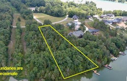 20 Doe Valley Parkway, Brandenburg, KY 40108