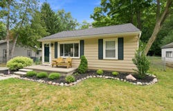 21484 Power Road, Farmington Hills, MI 48336