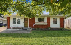 177 Springwood Dr, Louisville, KY 40229