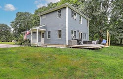 18 Manning Court, Coventry, RI 02816