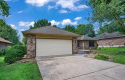 3736 W Edgewood Street, Springfield, MO 65807