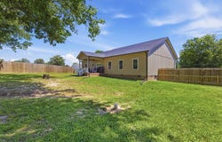208 Avalon, PARIS, TN 38242