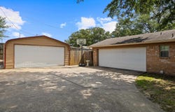 1205 Briarwood Ln, Longview, TX 75604