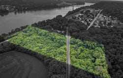 000 River Road, Hawesville, KY 42348