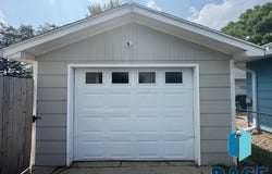 305 S Elm St, Lennox, SD 57039