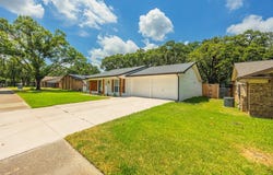 806 Chestnut Drive, Arlington, TX 76012