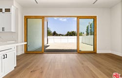 20329 Stagg St, Winnetka, CA 91306