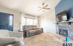 4712 S Dunlap Ave, Sioux Falls, SD 57106
