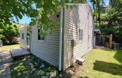 711 Charles St, Carnegie, PA 15106