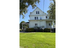 406 Jackson Street, Brooklyn, IA 52211