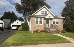 388 S 2nd Street, Lindenhurst, NY 11757