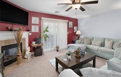 1 Gray Coach Lane, Cranston, RI 02921