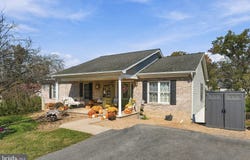 158 T BIRD Lane, STANLEY, VA 22851