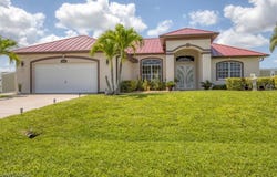 1402 SW 4th Lane, Cape Coral, FL 33991