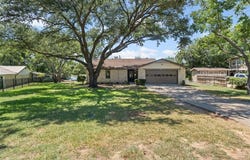 4229 Bay Shore Circle, Granbury, TX 76049