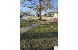 512 N Price, Clinton, MO 64735