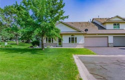 1152 Crystal Place W, Chaska, MN 55318