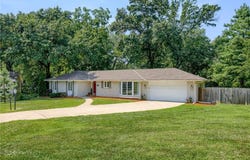 3 Maple Circle, Smithville, MO 64089