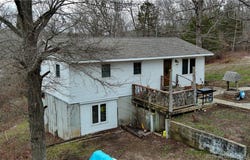 985 Grace Drive, Eldon, MO 65026