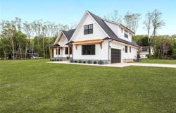 33 Lagoon Court, Jamesport, NY 11901