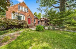 2853 Washington Boulevard, Cleveland Heights, OH 44118