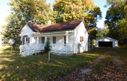 214 E Commercial Drive, Norvell, MI 49263