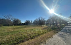 E Freeman Street, Ennis, TX 75119